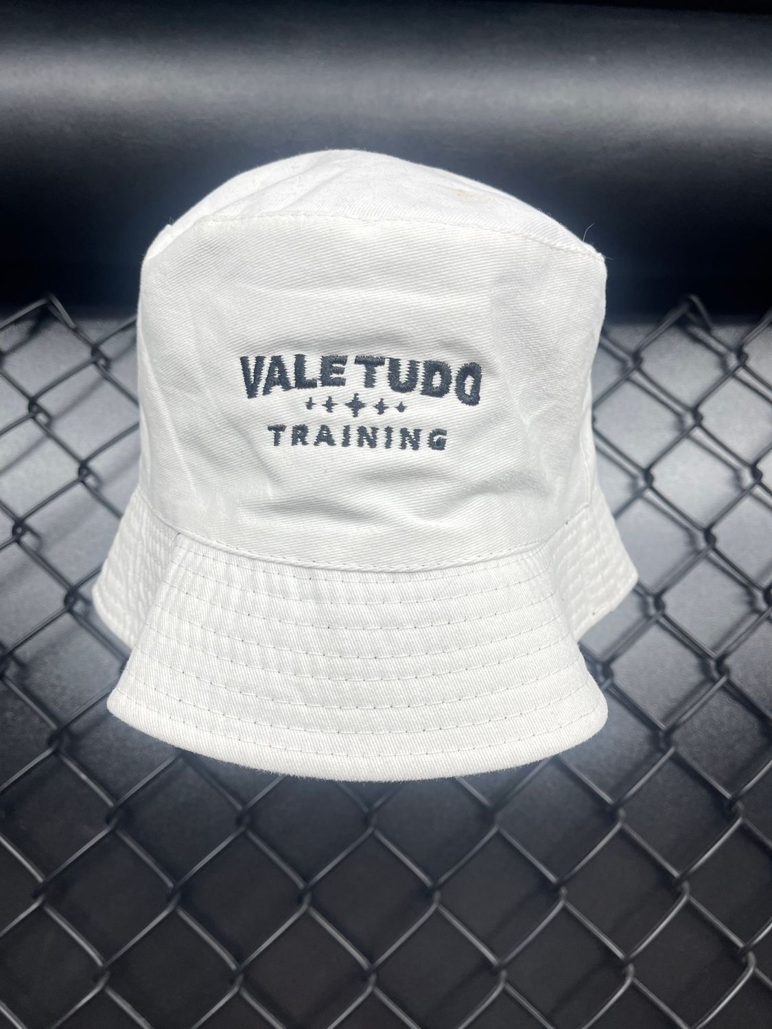 BUCKET HAT