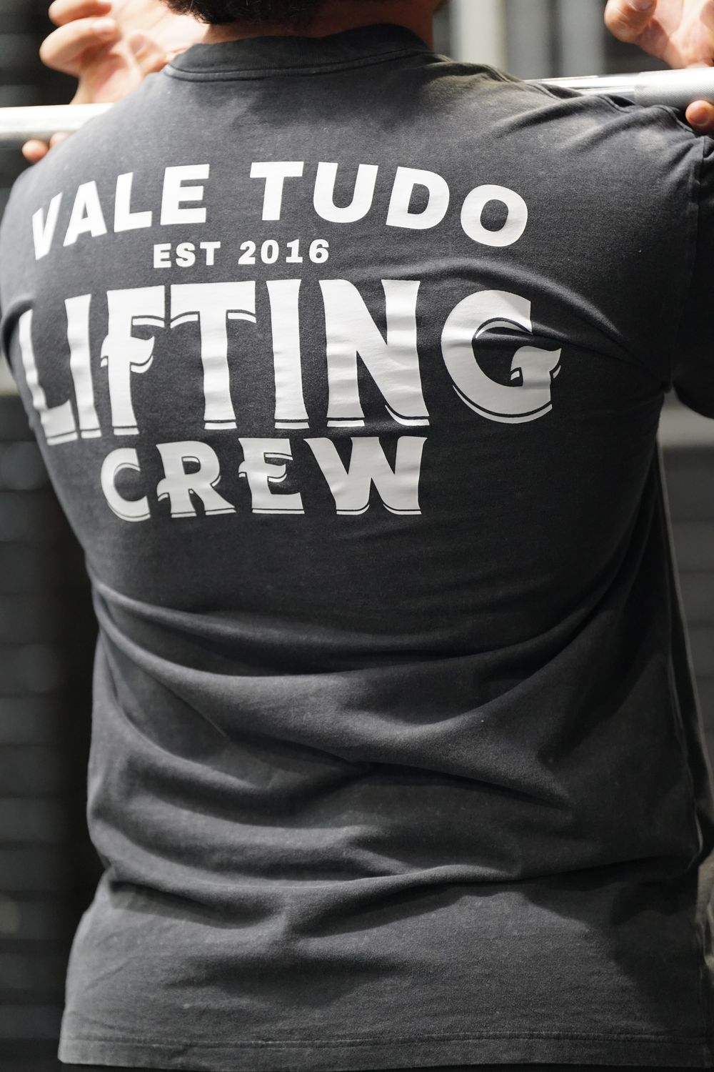 ESSENTIALS SIGNATURE VT LIFTING CREW TSHIRT