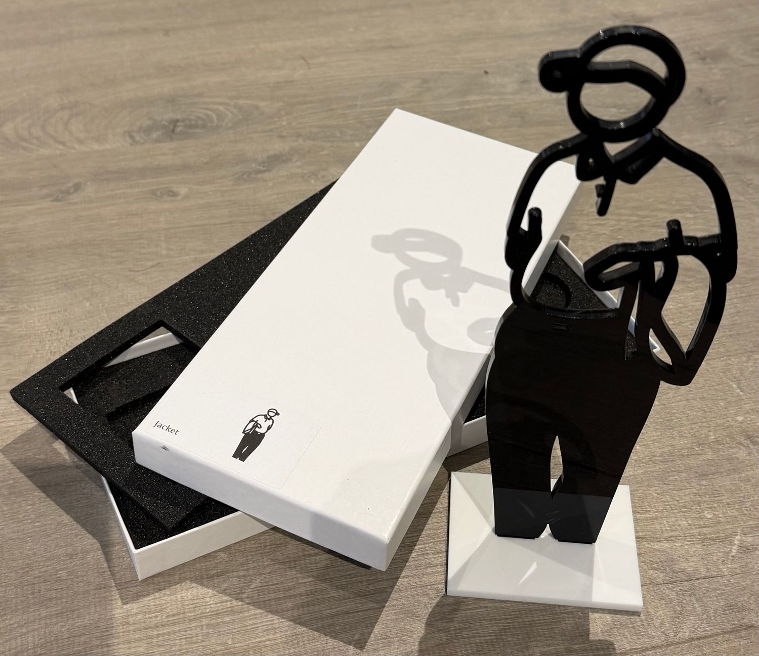 Julian Opie - Statuette (Jacket)