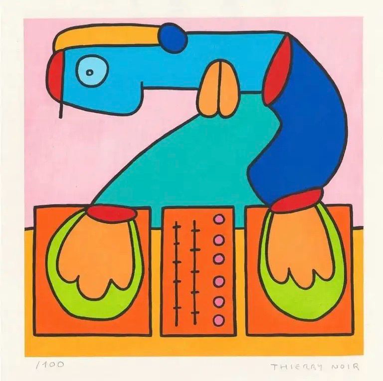 Thierry Noir - The energy of the dance floor comes straight back to my ears