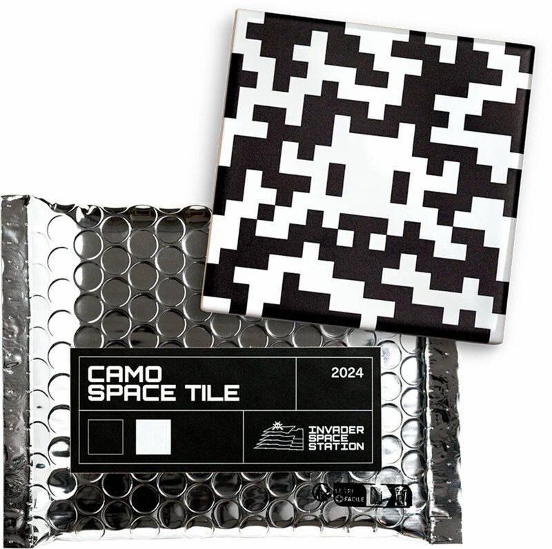 Invader - Camo Space Tile (Black &amp; White)