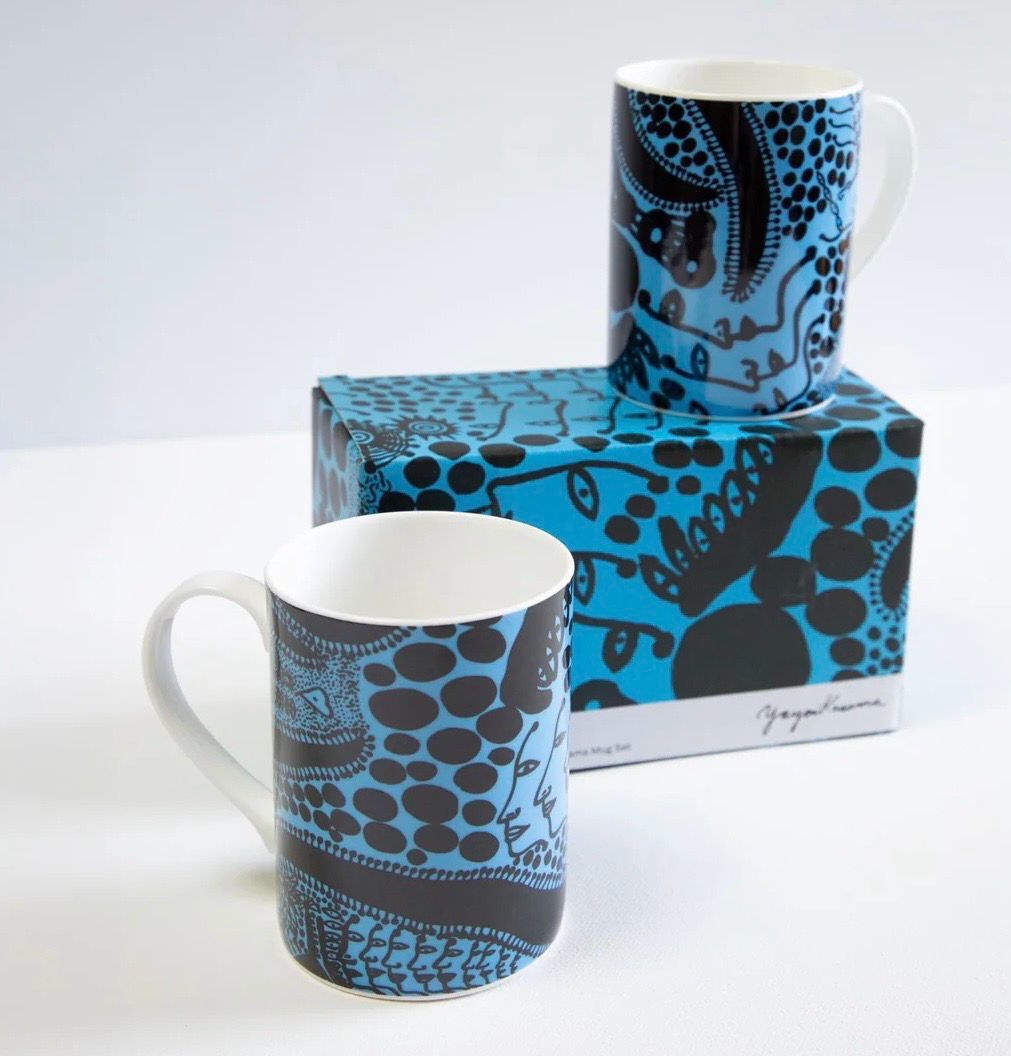 Yayoi Kusama - Late Night Chat Is Filled With Dreams (Mug Set) Yayoi Kusama - Late Night Chat Is Filled With Dreams (Mug Set)