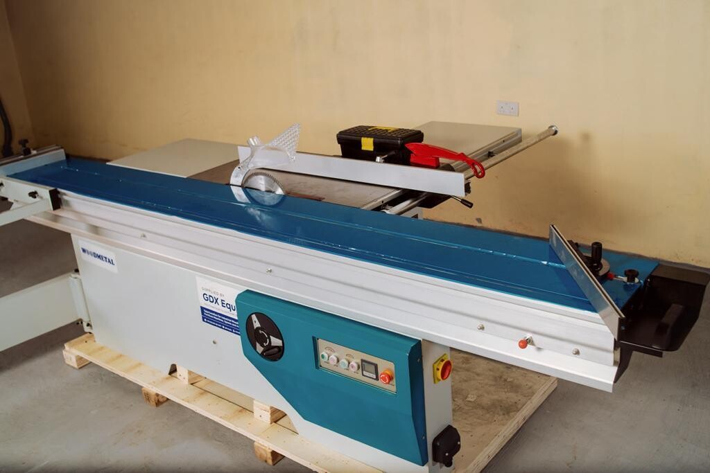 WOODMETAL Sliding Table Saw WS 110 with Hand Wheel (7.5Hp)