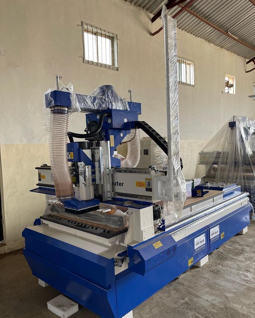 WOODMETAL CNC ROUTER 1325X (Auto Tool Changer - 12 Tools)