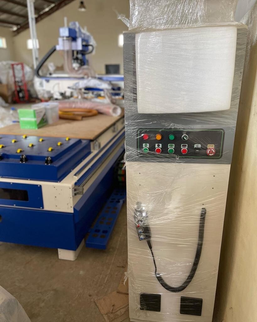 WOODMETAL CNC ROUTER 1325X (Auto Tool Changer - 12 Tools)