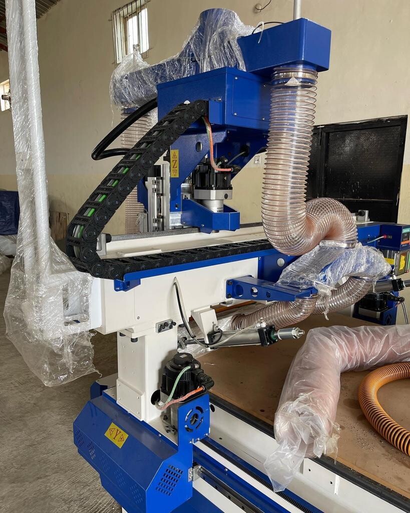 WOODMETAL CNC ROUTER 1325X (Auto Tool Changer - 12 Tools)