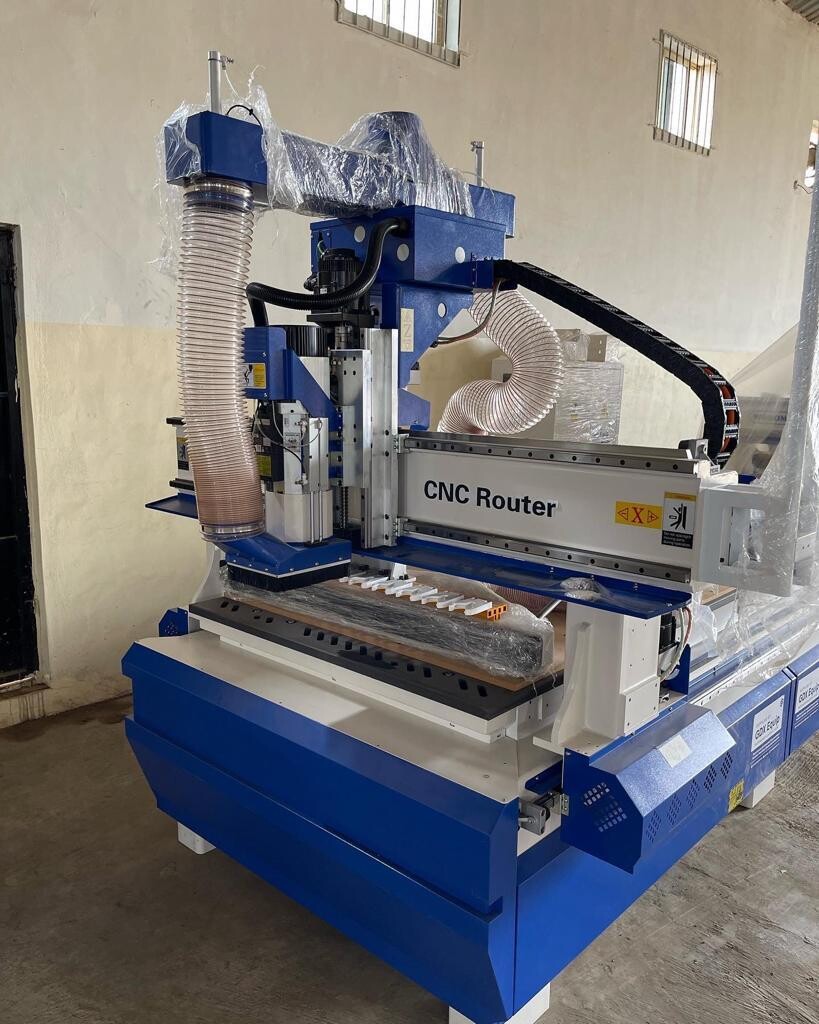 WOODMETAL CNC ROUTER 1325X (Auto Tool Changer - 12 Tools)