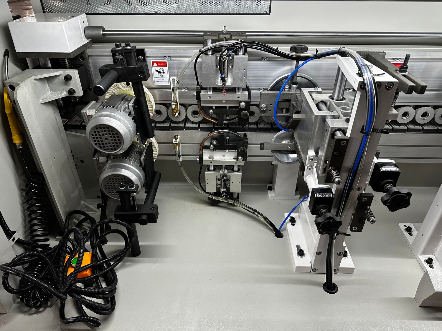 WOODMETAL WE50XYC 7 Function Edge Banding Machine with Pre-heating and Corner Rounding