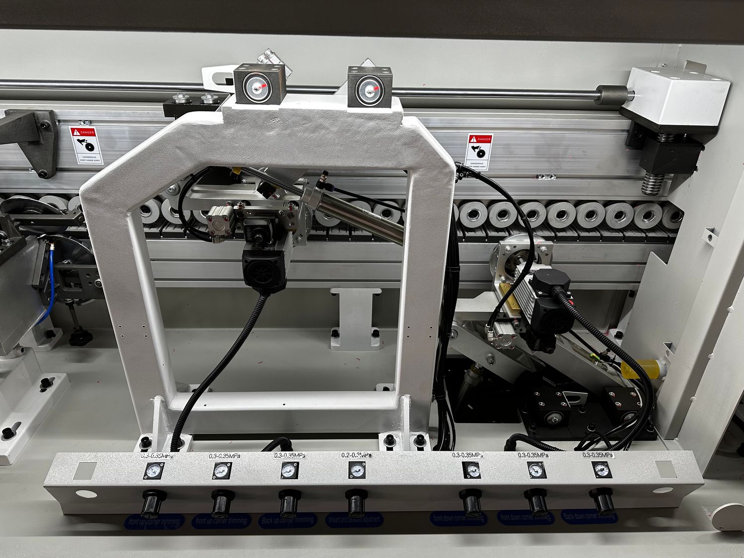 WOODMETAL WE50XYC 7 Function Edge Banding Machine with Pre-heating and Corner Rounding