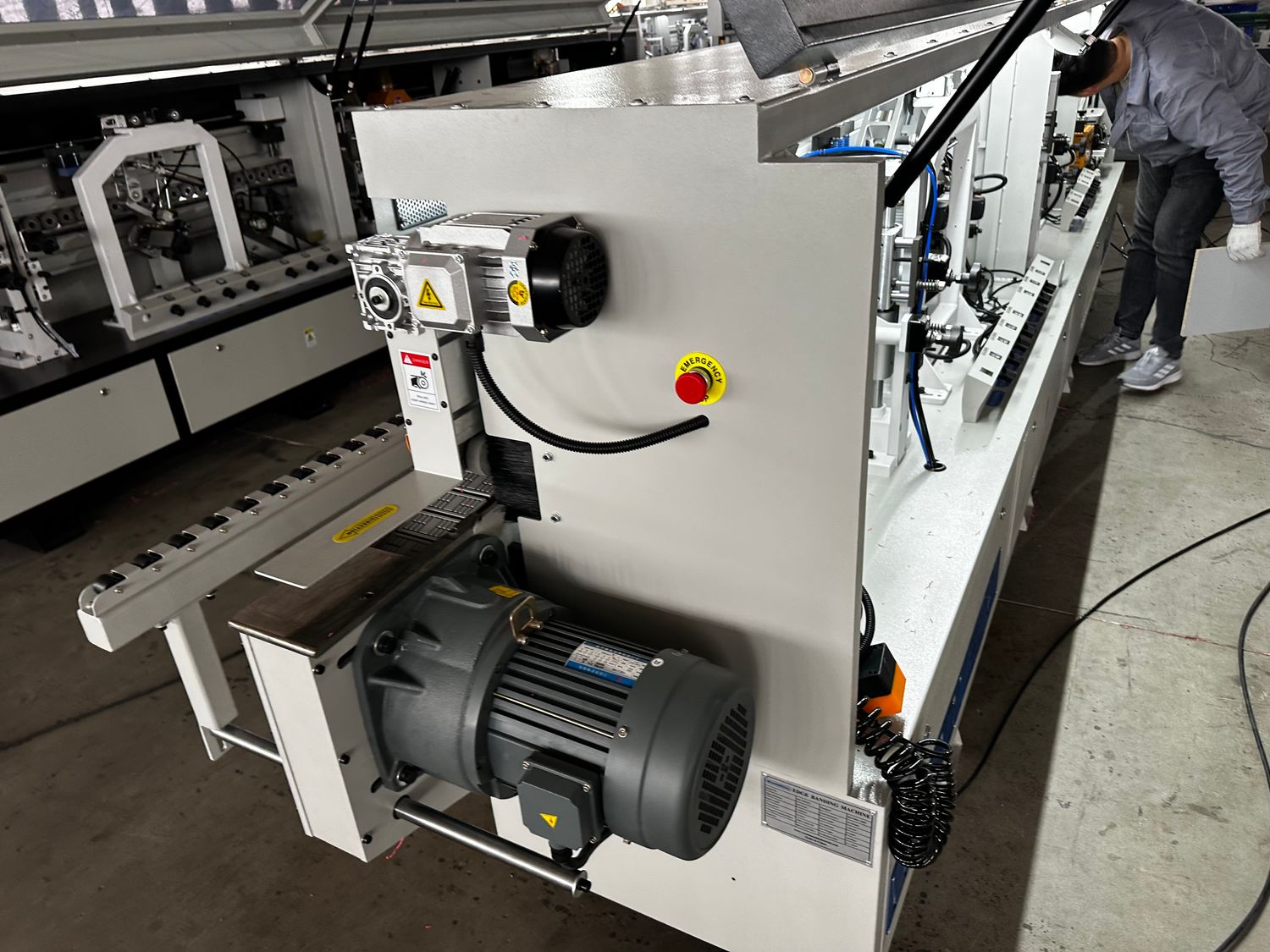 WOODMETAL WE50XYC 7 Function Edge Banding Machine with Pre-heating and Corner Rounding