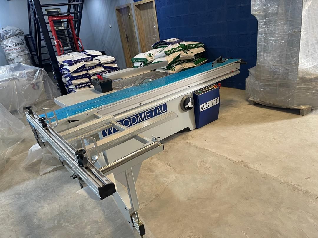 WOODMETAL Sliding Table Saw WS 110 with Hand Wheel (7.5Hp)