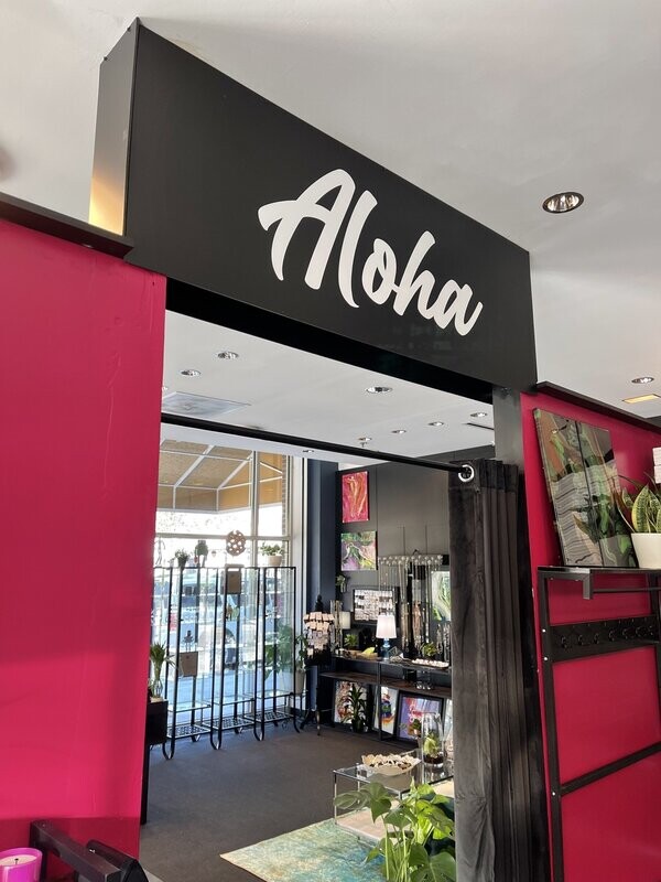 HJ - Aloha Entrance Greeting
