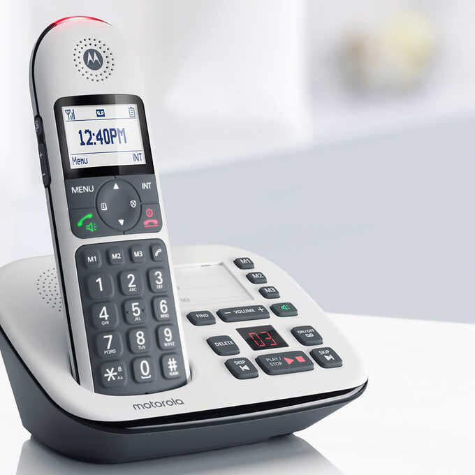 Motorola CD5014 Cordless Phone with Handsets