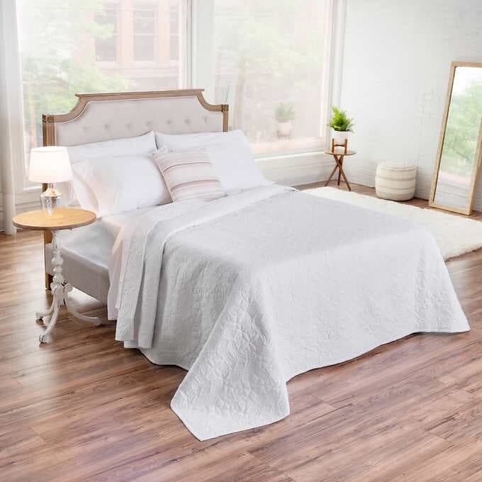 Welhome Aiden Embroidered Cotton Quilt Welhome Aiden Embroidered Cotton Quilt, Color: White