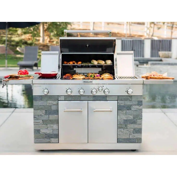 Kitchen Aid Stone Island 7-Burner Grill Kitchen Aid Stone Island 7-Burner Grill