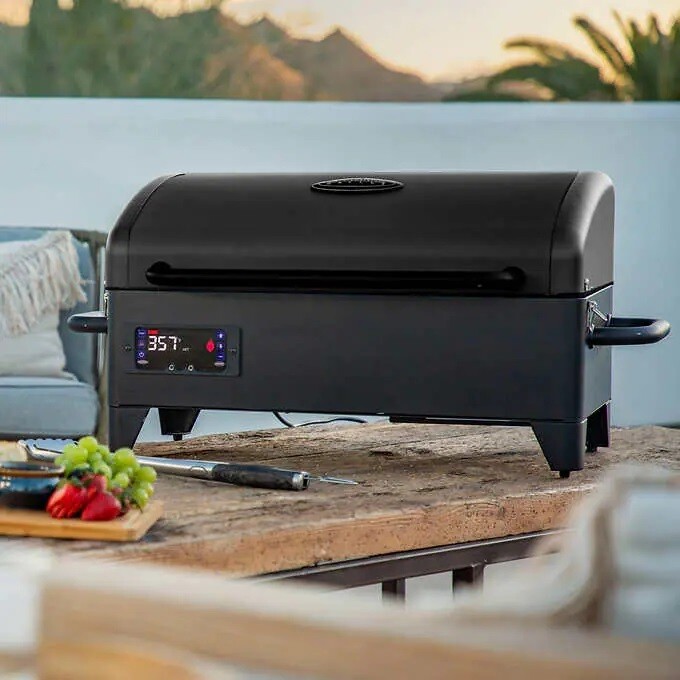 Louisiana Grills LG300 Black Label Portable Grill