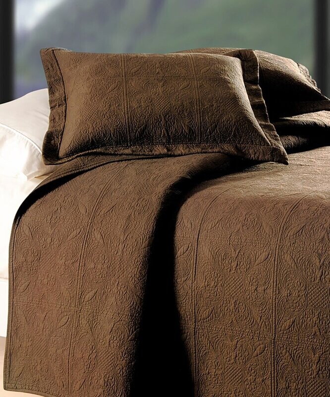 Dogwood Market | Chocolate Brown Venetian Tile Quilt