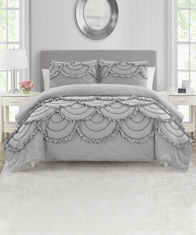 Gray Scallop Ruffle-Trim Quilt Set