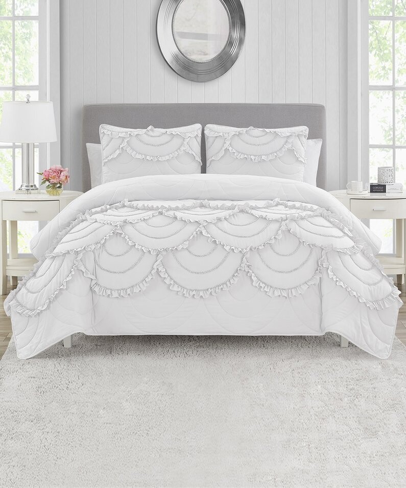 White Scallop Ruffle-Trim Quilt Set White Scallop Ruffle-Trim Quilt Set