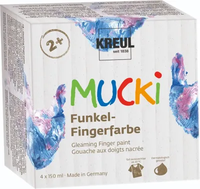 MUCKI gleaming finger paint gold colour applied with fingers