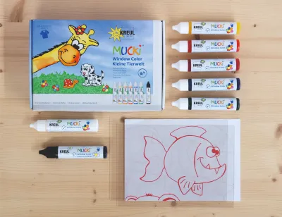 MUCKI Window Color Small Wildlife kit with pens and templates