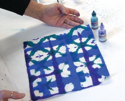 Jacquard Dye-Na-Flow 10-Color Set – Fluid Fabric Paint that Acts Like Dye (10×66.54 ml)