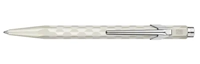 Caran d’Ache 849 white pen hexagonal aluminium body clip detail