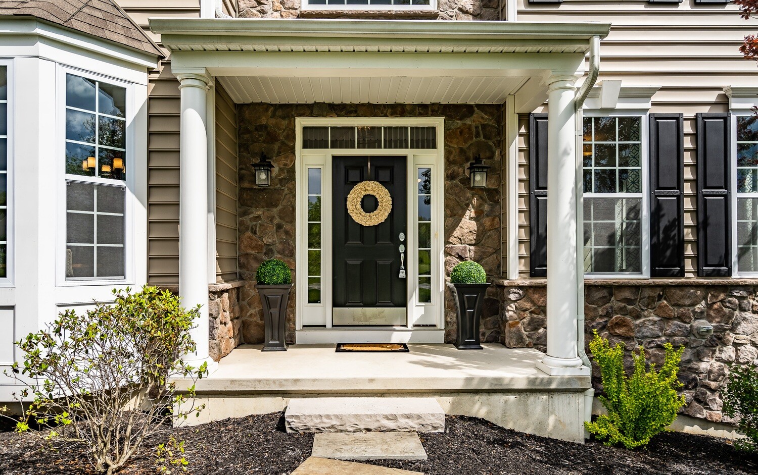 Zillow 3D Home Tour + HDR Still Photography