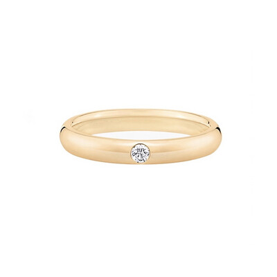 Curved Gold Band Diamond Band