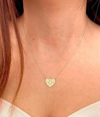 Flower Pattern Heart Necklace