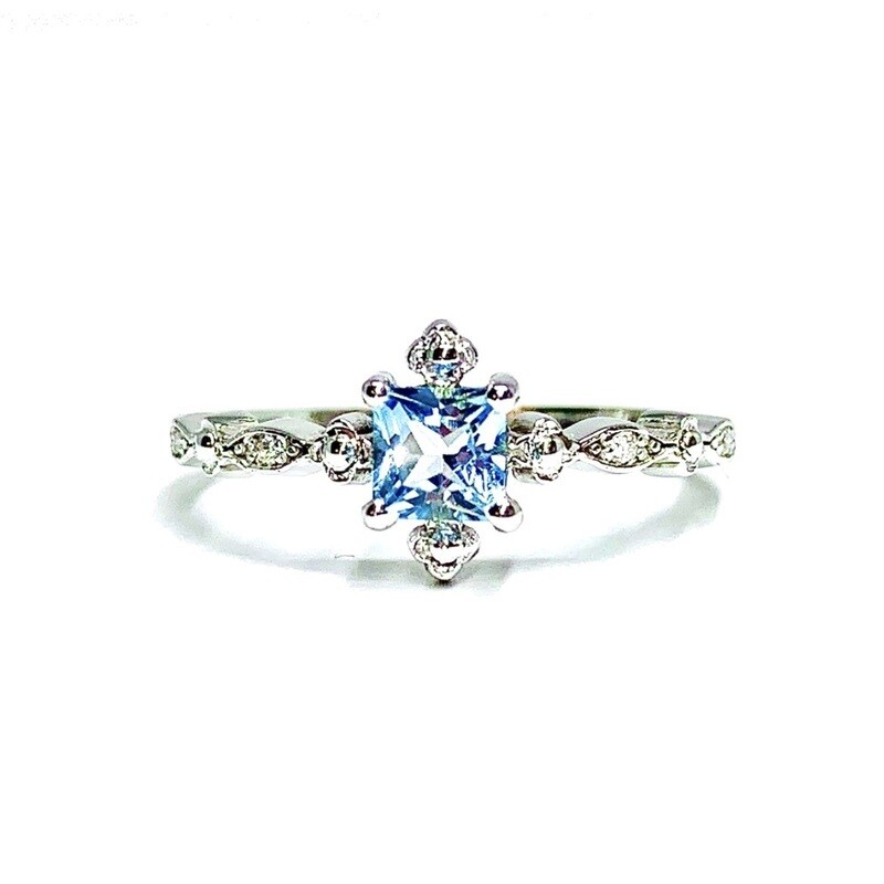 Princess cut 0.3 ct Blue Topaz, Diamond Ring