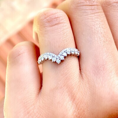 Double Rows V-Shaped Diamond Ring