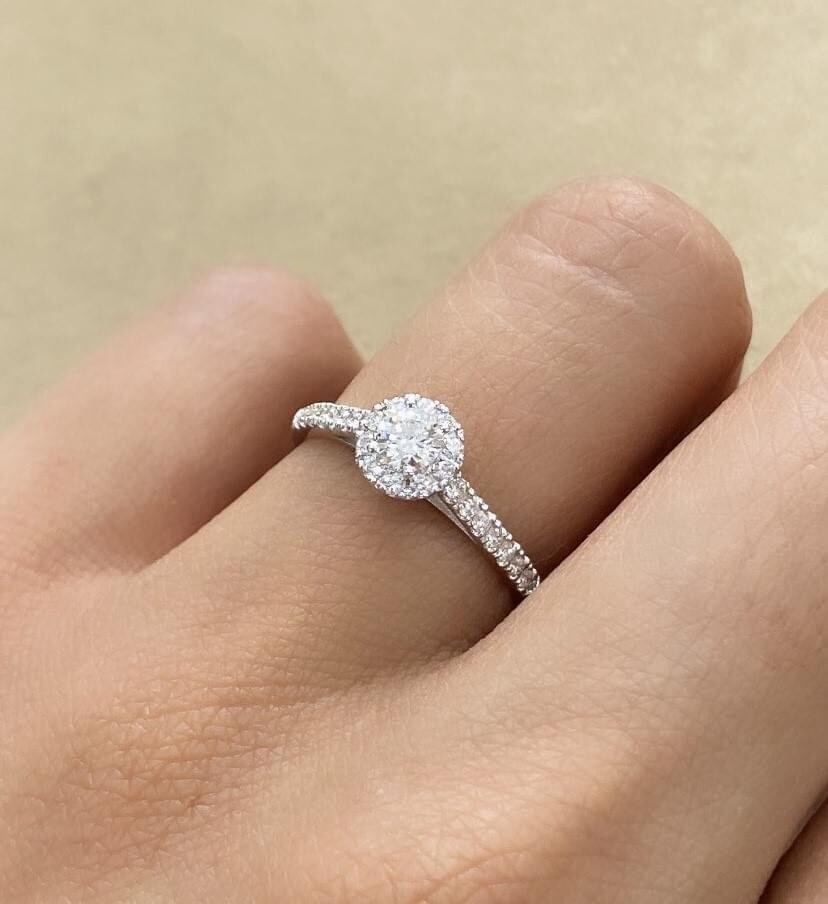 Full Halo 0.22 ct Diamond Ring