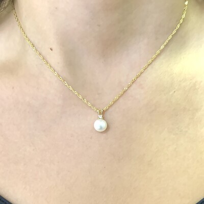 Single Pearl, Diamond Necklace