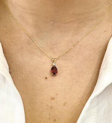 Pear Shaped 1.5 ct Red Garnet, Diamond Necklace
