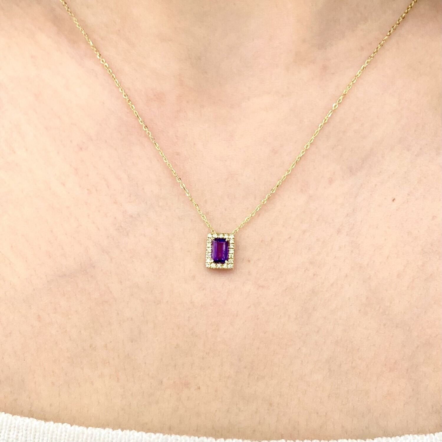 Emerald Cut 0.5 ct Amethyst, Diamond Necklace