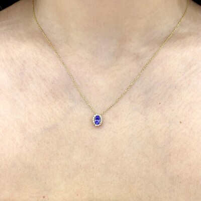 Oval 0.5 ct Tanzanite, Diamond Necklace