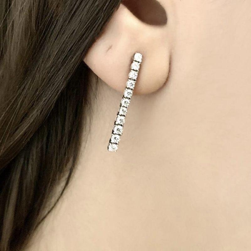2.2 mm Dangling Diamond Earrings