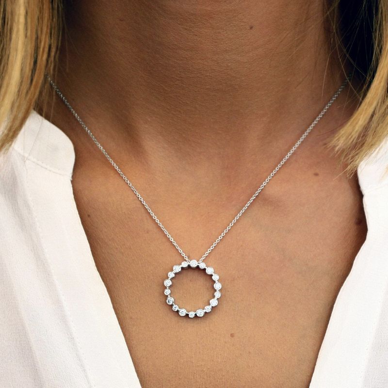 Alternating Circle Diamond Necklace