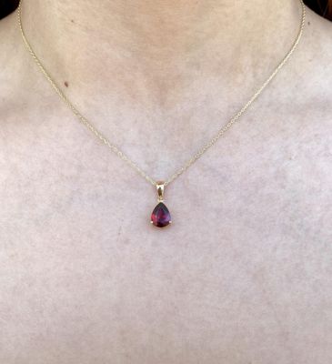 1.5 ct Pear Shaped Red Garnet Necklace