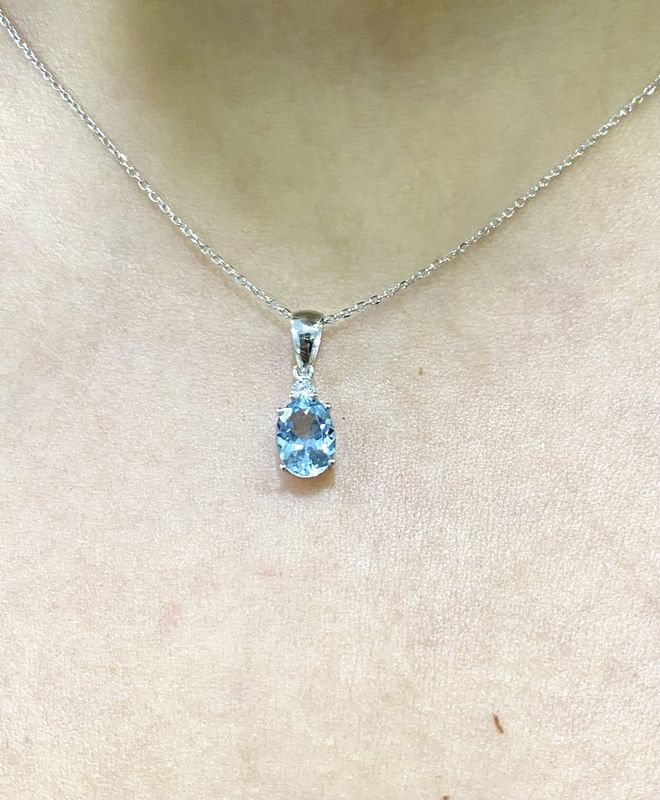 1.5 ct Aquamarine, Diamond Necklace