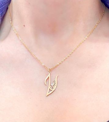 Personalized English Calligraphy Necklace with Medium Thickness Chain