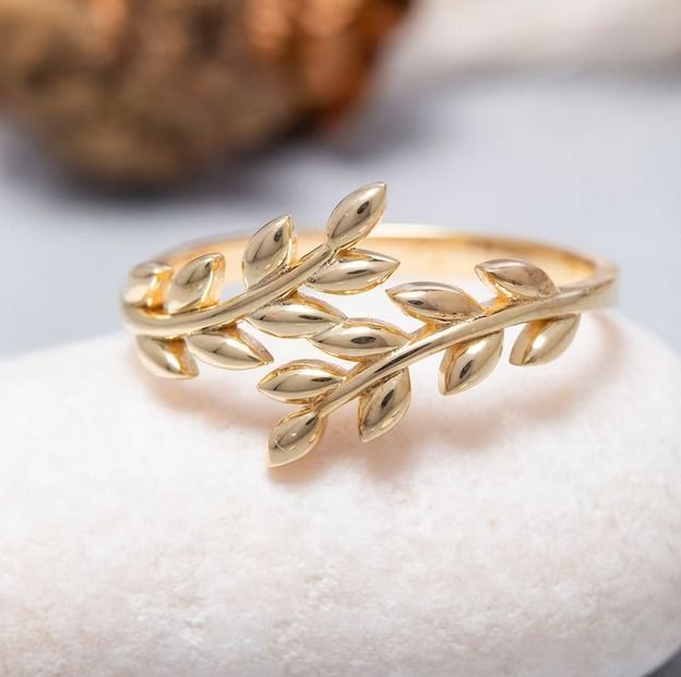 Multi-Leaves Ring