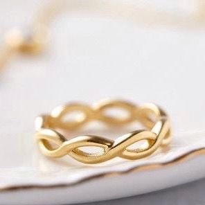 Twisted Ring