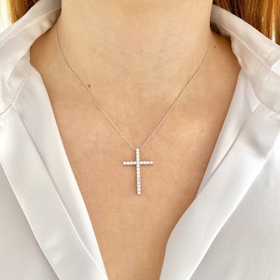 3 cm Cross Diamond Necklace