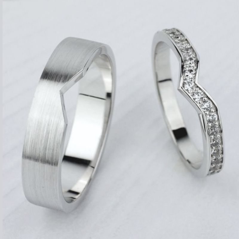 V-Shaped Diamond Wedding Bands