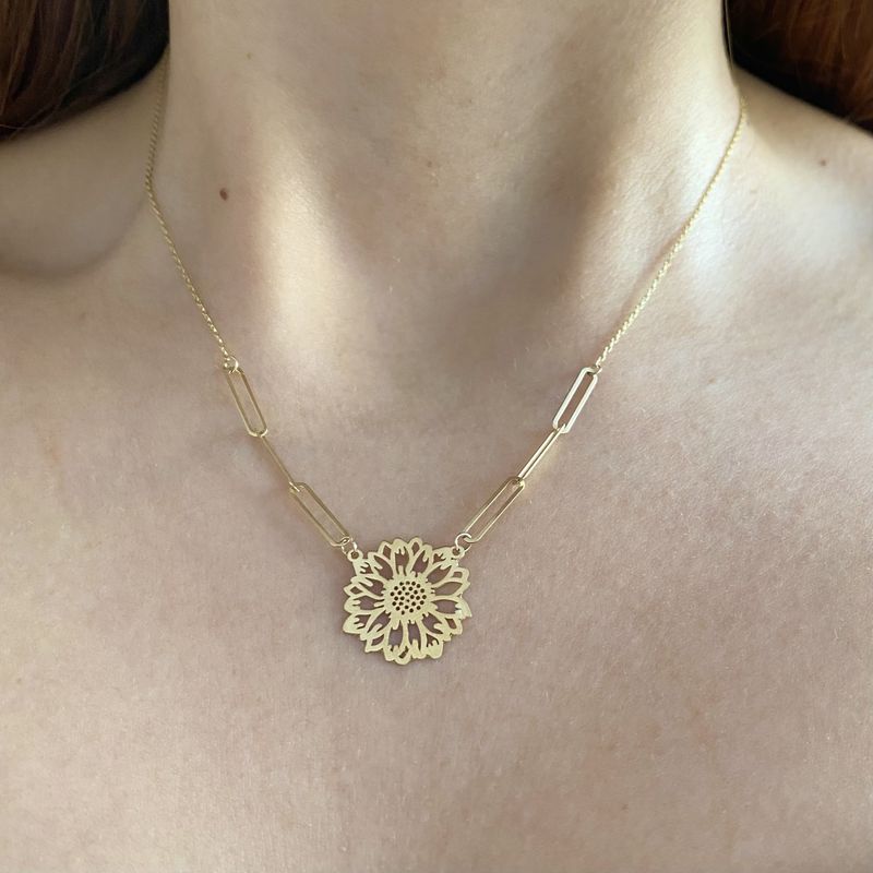 Fine Sized Flower Necklace