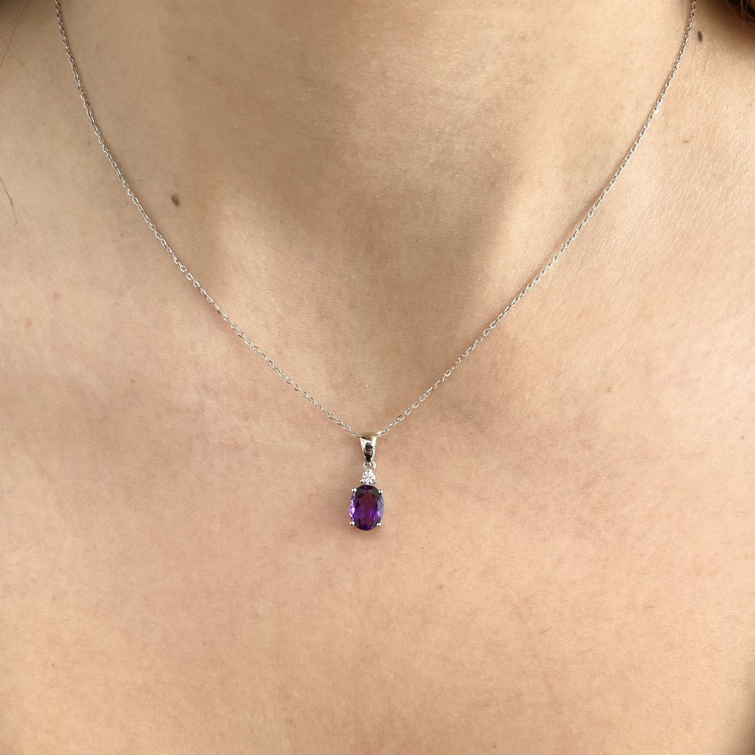 Oval Shaped 1.5 ct Amethyst, Diamond Necklace