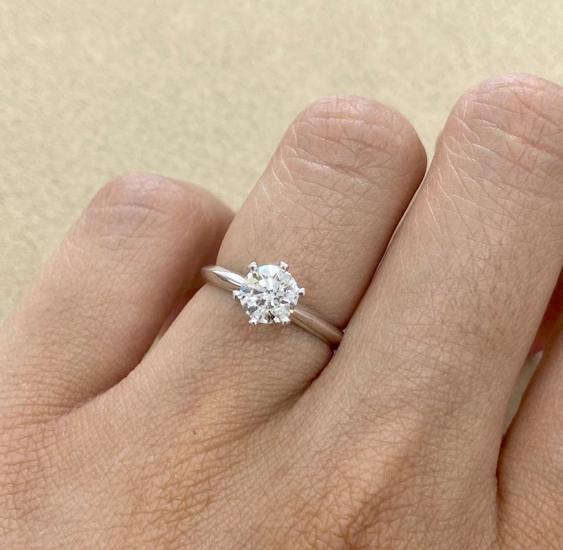 GIA Certified, Round 0.8 ct Six Prongs, Diamond Engagement Ring
