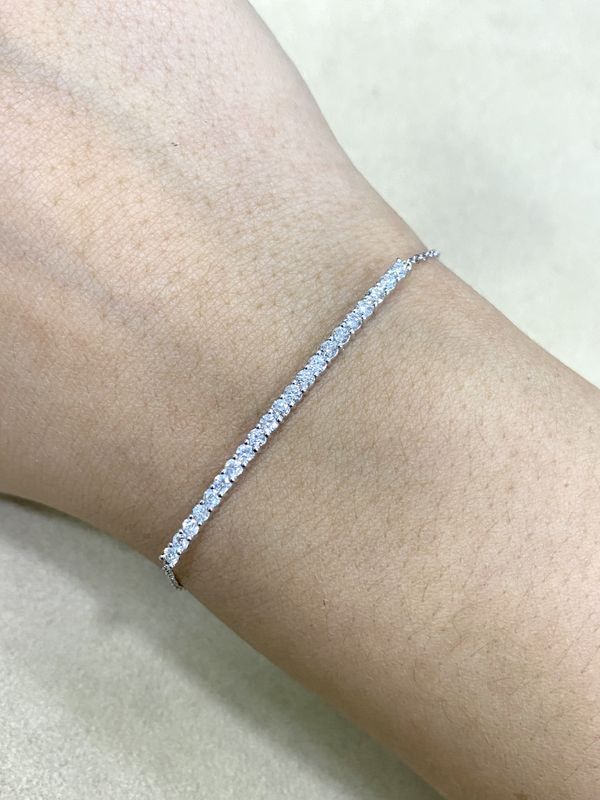 2.2 mm Bar Diamond Bracelet